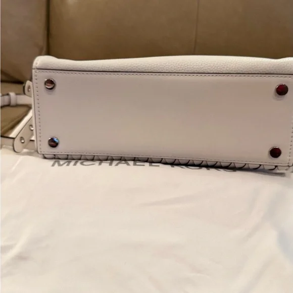 Michael Kors White and Black Shoulder Bag - Picture 4 of 4